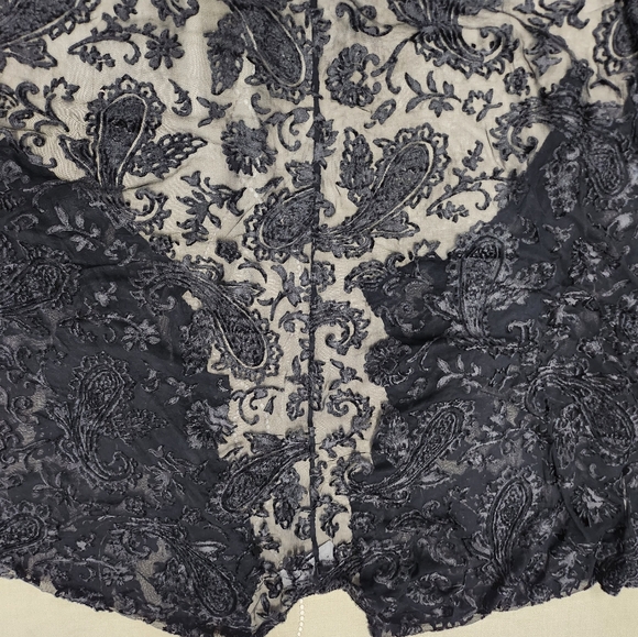 DOLLZ & DAMES burnout velvet duster; black; one size - Picture 4 of 7